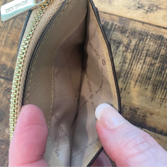 Michael Kors Tan Leather Jet Set Small Top Zip Coin Pouch with Key Chain - Picture 10 of 12